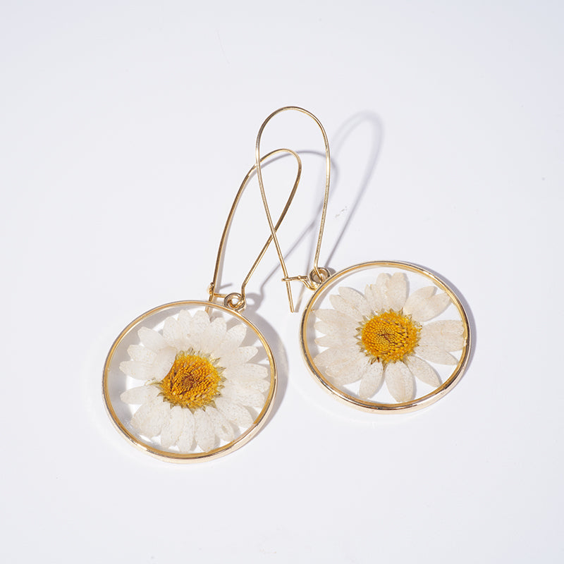 Real Nature Daisy 14K Gold Dangle Earrings